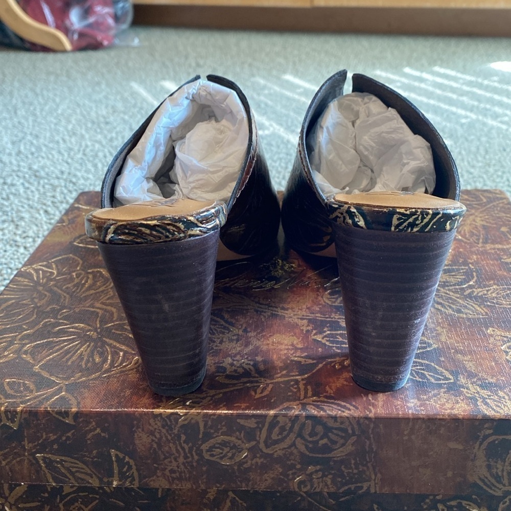 Patricia Nash Ruffina Heeled Mules Size 8.5 in EUC - Picture 3 of 11